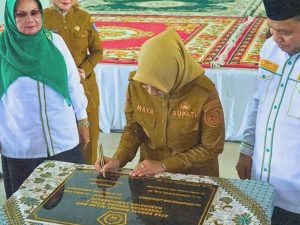 Halal Bihalal dan Tepung Tawar Calon Jamaah Haji, Resmikan Kantor Kemenag Baru