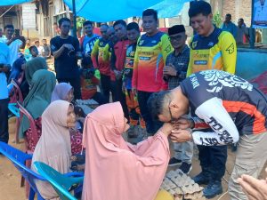 Salurkan ZIS Kepada Mustahik, BAZNAS Labusel Apresiasi Dukungan Bupati